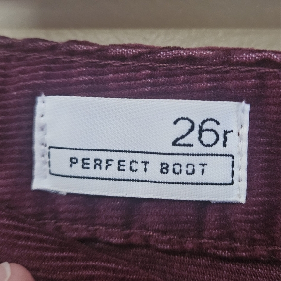 GAP 1969 Perfect Boot Women's Size 26R Burgundy Corduroy Pants Cotton Blend - Picture 3 of 5
